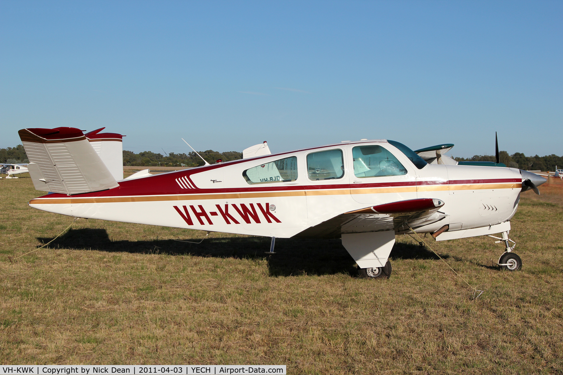 VH-KWK, 1967 Beech V35 Bonanza C/N D-8504, YECH AAAA National fly in 2011