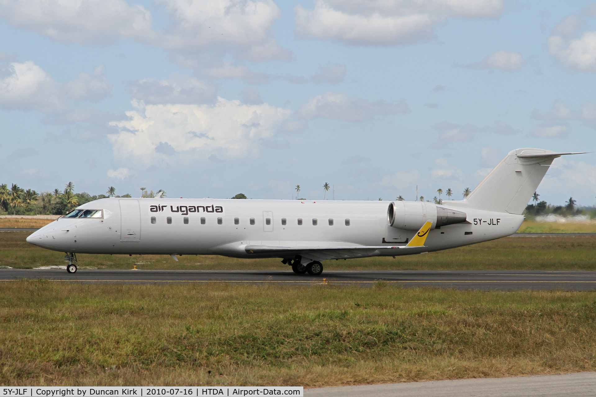 5Y-JLF, 1997 Canadair CRJ-100ER (CL-600-2B19) C/N 7182, Oh why does the sun go in at the wrong time?!