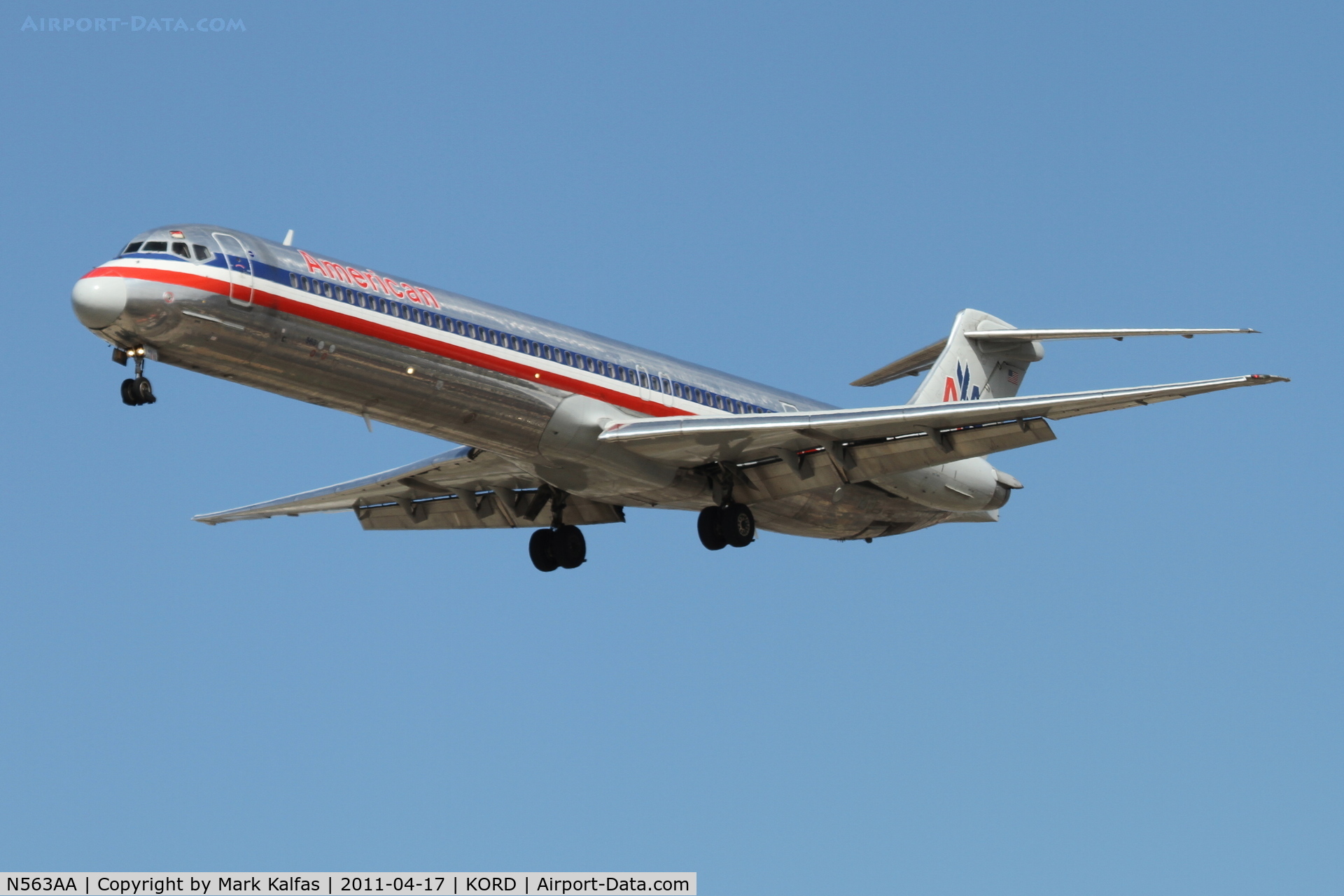 N563AA, 1987 McDonnell Douglas MD-83 (DC-9-83) C/N 49345, American Airlines McDonnell Douglas DC-9-83, AAL593 arriving from KMSP, RWY 28 approach KORD.
