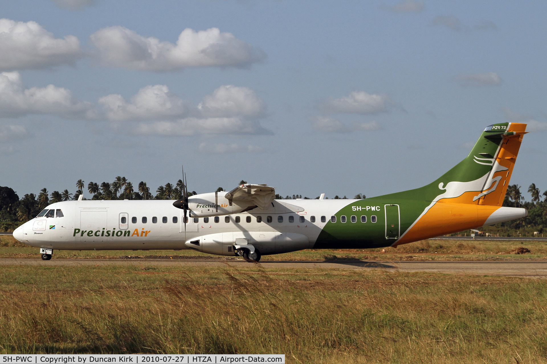 5H-PWC, 2009 ATR 72-212A C/N 866, Taxiing at Zanzibar