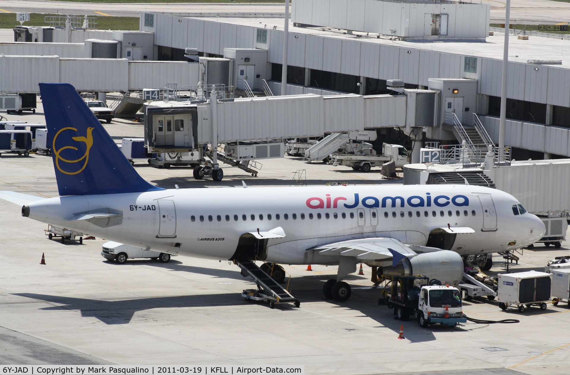 6Y-JAD, 1993 Airbus A310-324 C/N 682, Airbus A319