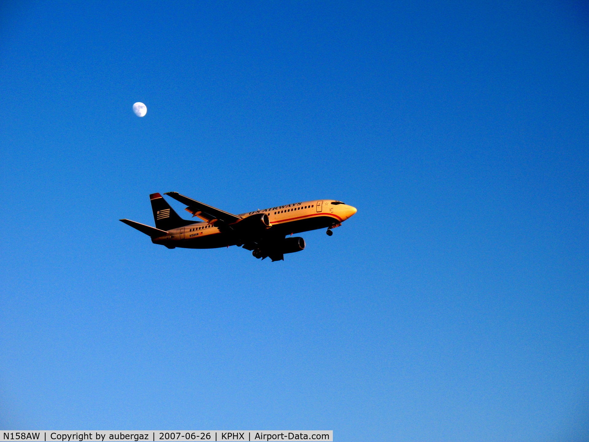 N158AW, 1987 Boeing 737-3G7 C/N 23780, PHX takeoff by a summer moon
