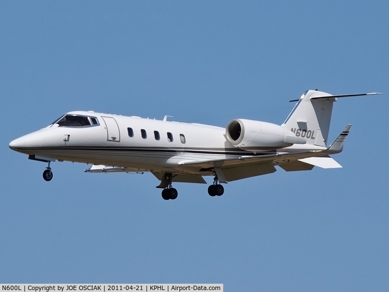 N600L, Learjet 60 C/N 259, Arriving in PHL