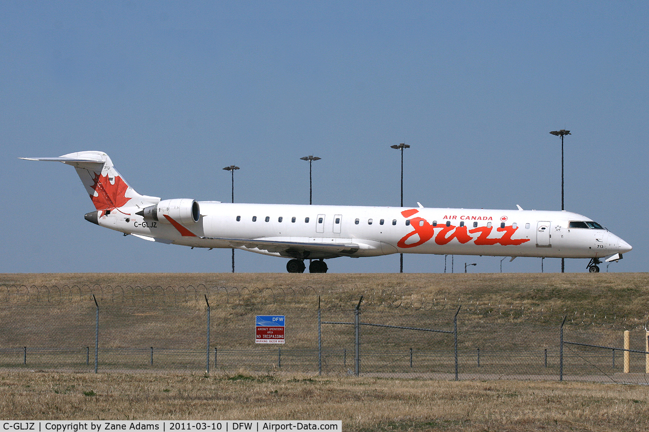 C-GLJZ, 2005 Canadair CRJ-705ER (CL-600-2D15) Regional Jet C/N 15051, Air Canada Jazz at DFW Airport