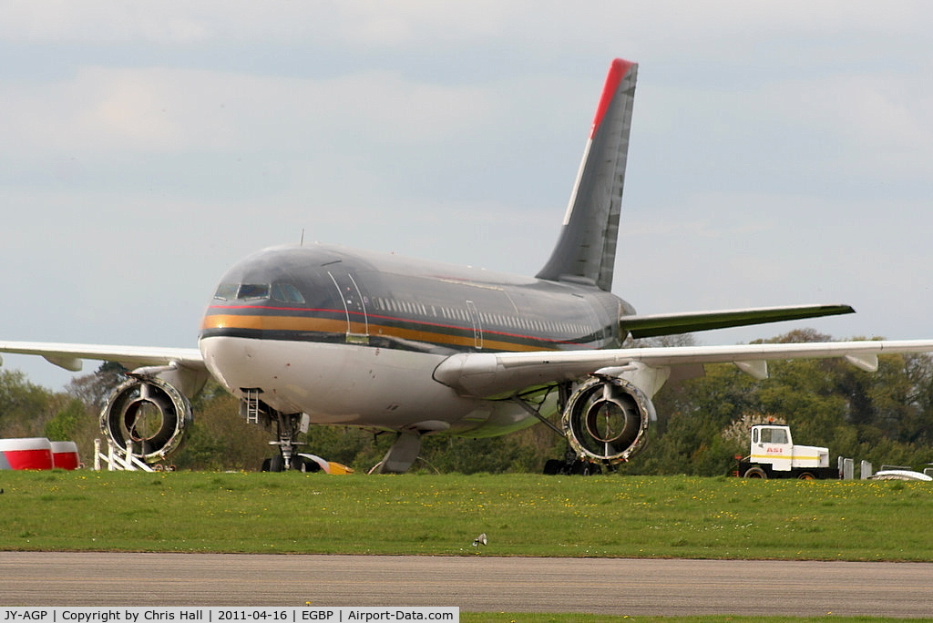 JY-AGP, 1986 Airbus A310-304 C/N 416, ex Royal Jordanian A310 in the scrapping area at Kemble