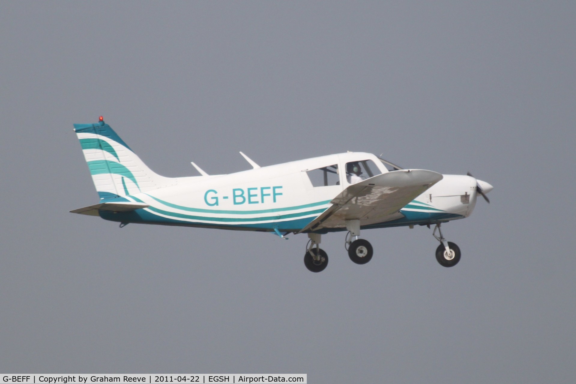 G-BEFF, 1973 Piper PA-28-140 Cherokee F C/N 28-7325228, Landing at Norwich.