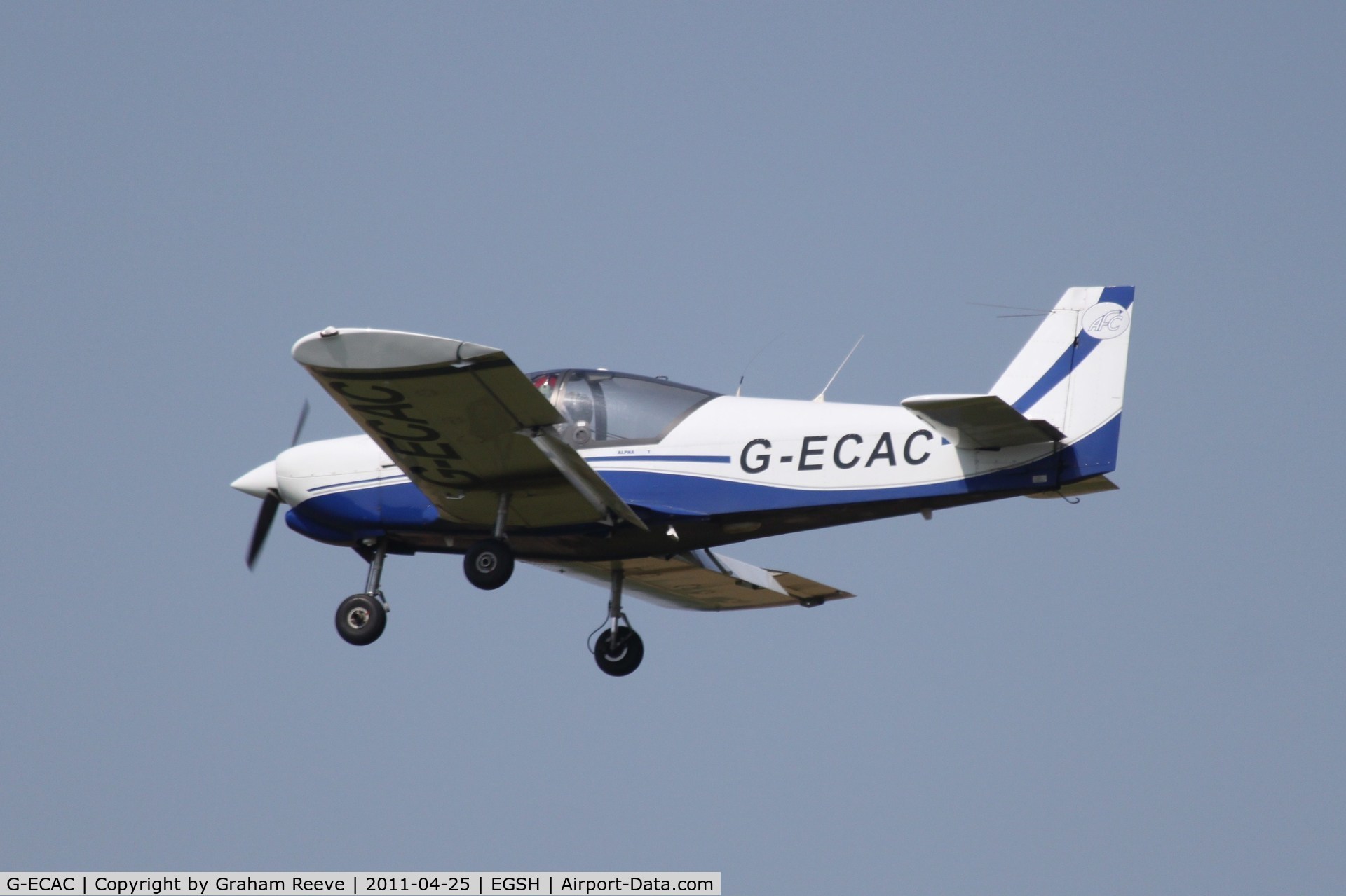 G-ECAC, 2007 Robin R-2120U Alpha C/N 120T-0001, About to land at Norwich.
