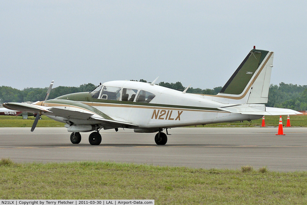 N21LX, 1973 Piper PA-23-250 C/N 27-7305077, 2011 Sun n Fun Lakeland , Florida