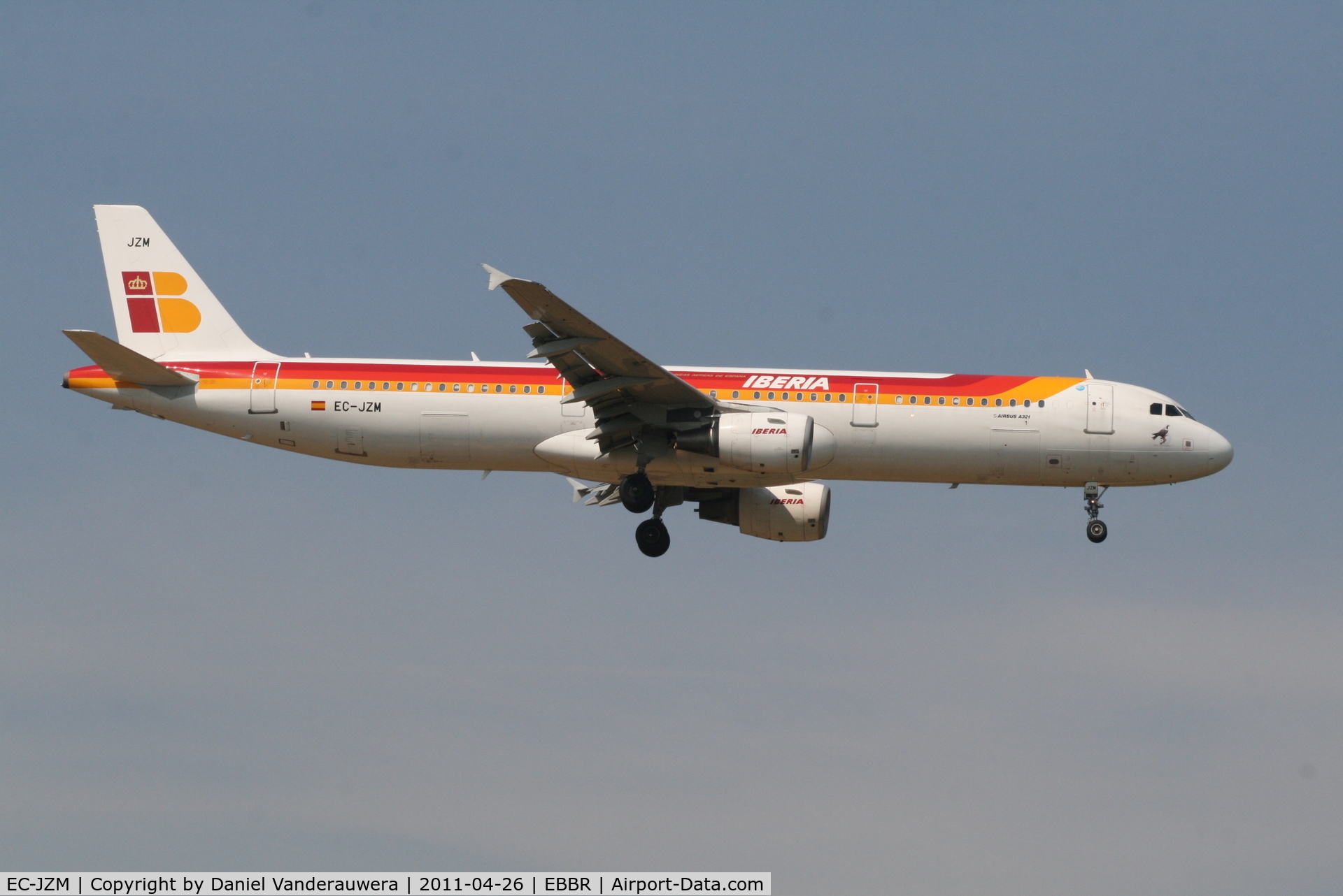 EC-JZM, 2007 Airbus A321-212 C/N 2996, Flight IB3206 is descending to RWY 02