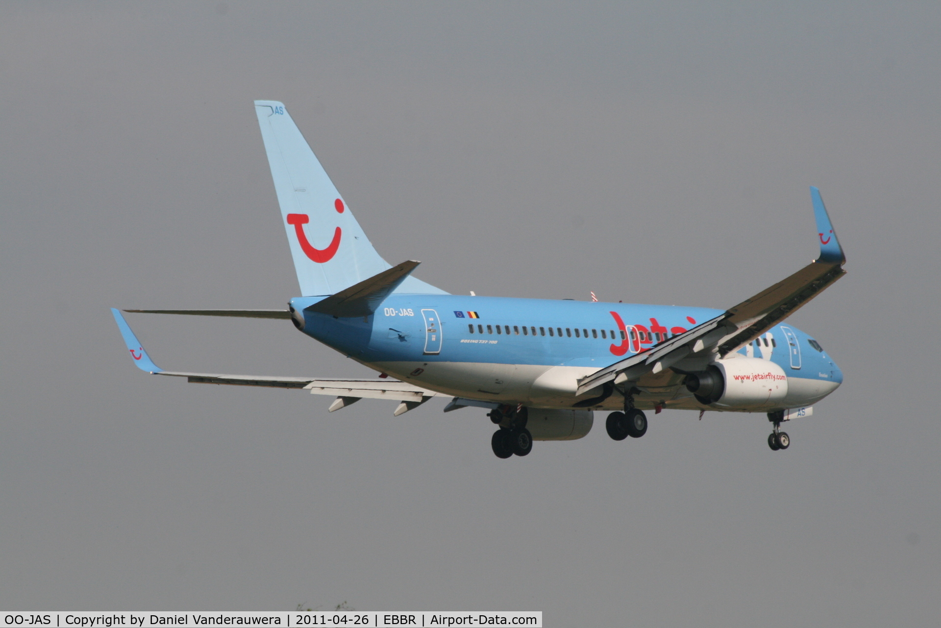 OO-JAS, 2008 Boeing 737-7K5 C/N 35144, Flight JAF2272 is descending to RWY 02