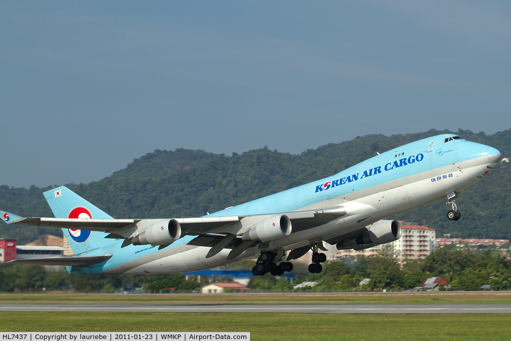 HL7437, 2003 Boeing 747-4B5F/SCD C/N 32808, Departing Penang for Seoul,