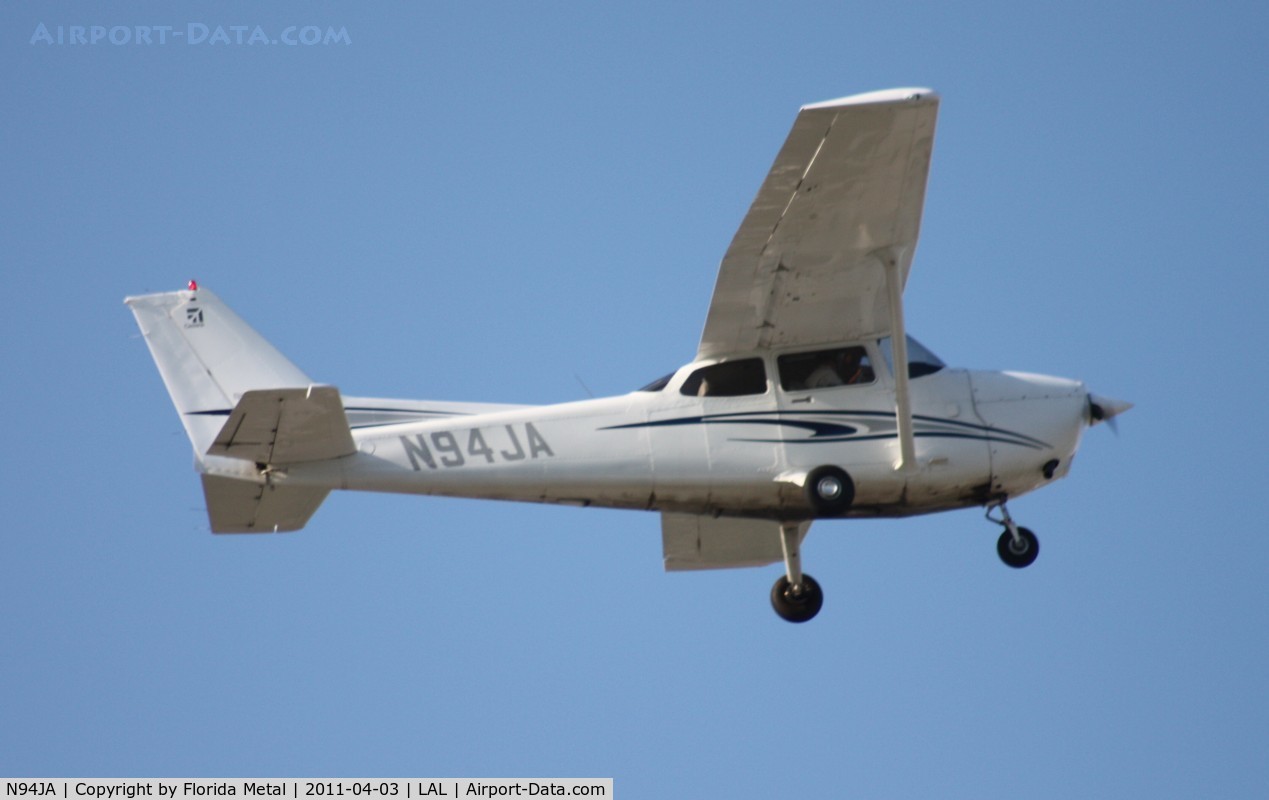 N94JA, 1998 Cessna 172R C/N 17280632, C172R