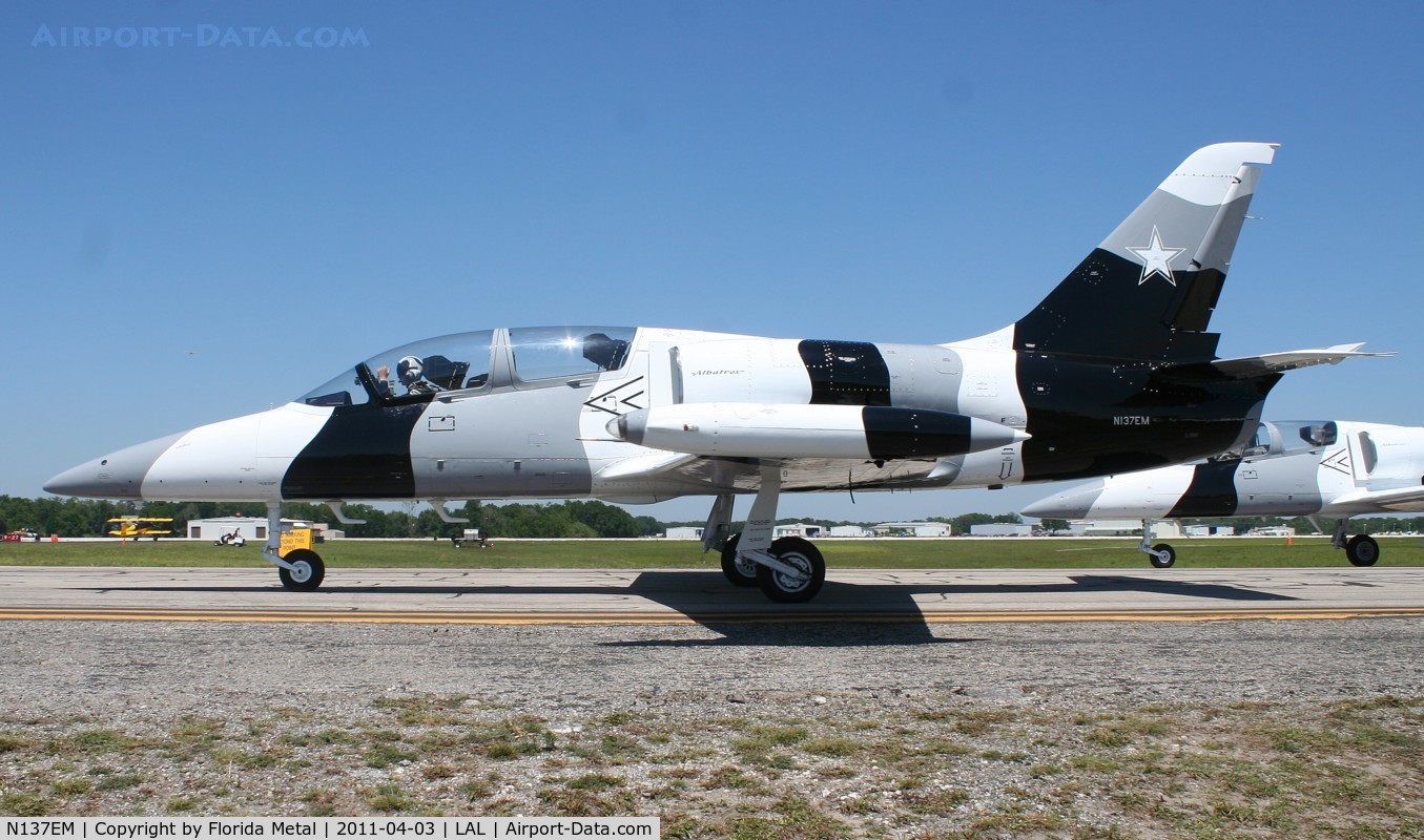 N137EM, 1980 Aero L-39 Albatros C/N PA031615, Heavy Metal Jet Team