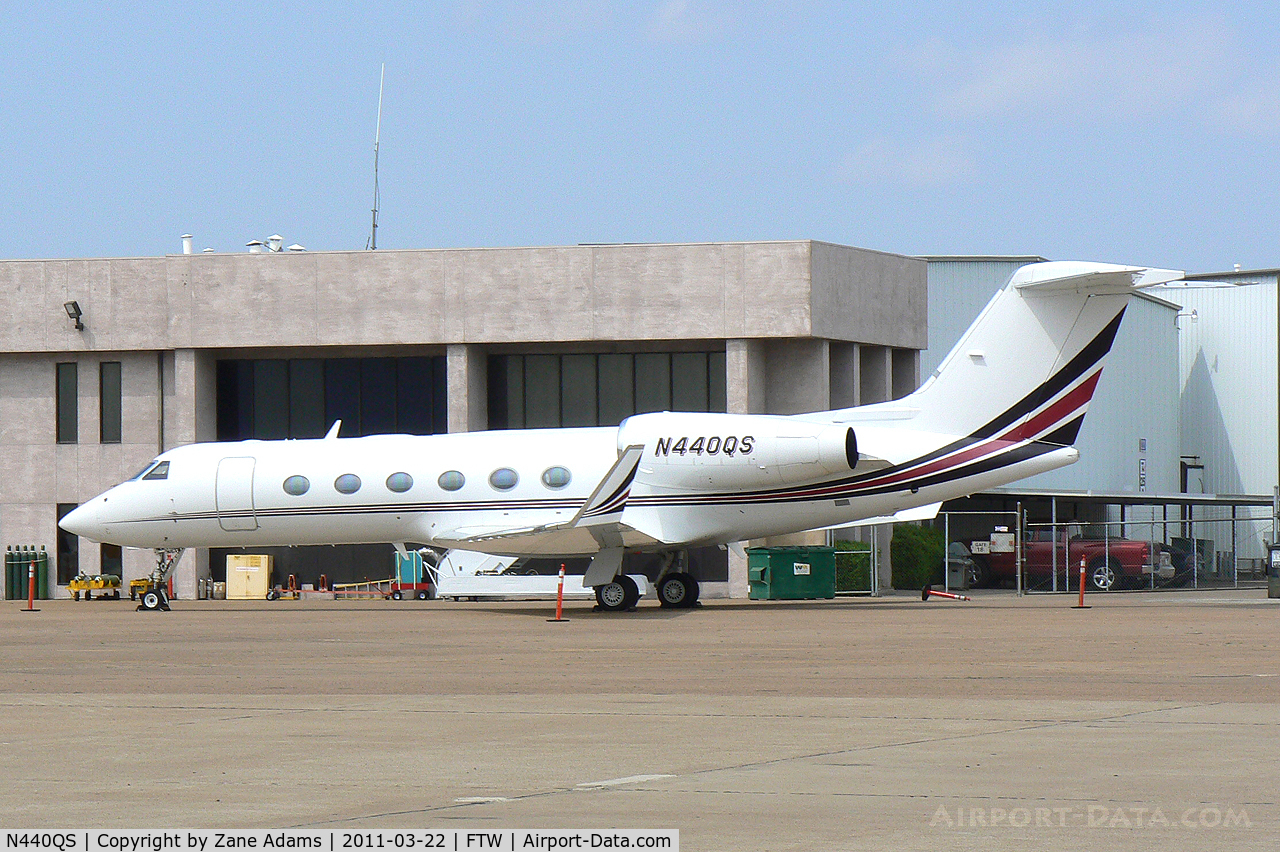N440QS, 2005 Gulfstream Aerospace GIV-X (G450) C/N 4025, At Meacham Field - Fort Worth, TX