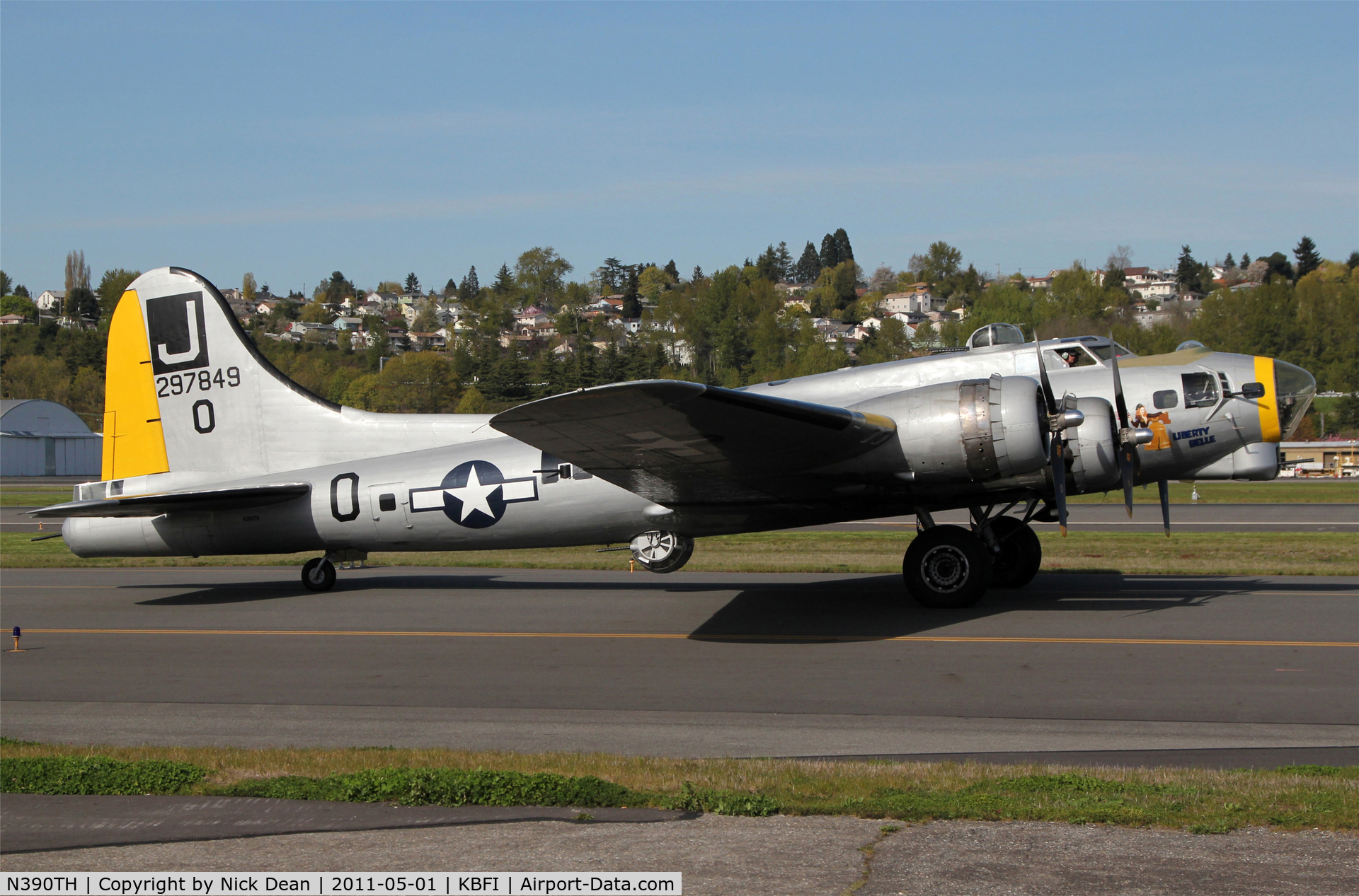 N390TH, 1944 Boeing B-17G Flying Fortress C/N Not found 44-85734, KBFI C/N 8643-VE not as incorrectly posted in the FAA data 44-85734 the USAAF serial number.