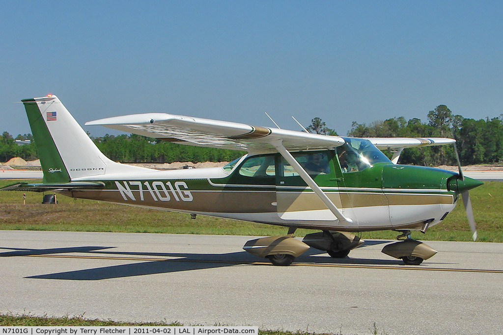 N7101G, 1969 Cessna 172K Skyhawk C/N 17258801, 2011 Sun n Fun at Lakeland , Florida