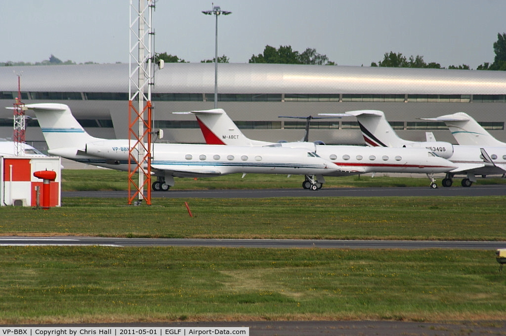 VP-BBX, Gulfstream Aerospace G-V Gulfstream V C/N 622, on the Delta ramp at Farnborough