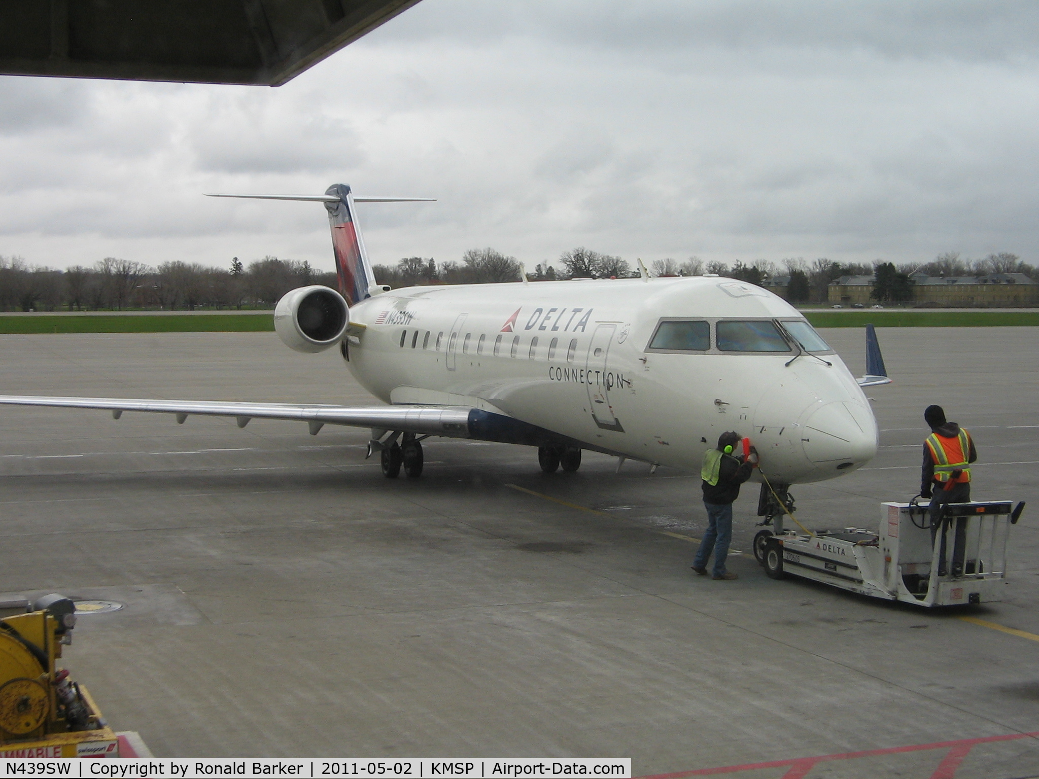 N439SW, 2001 Bombardier CRJ-200LR (CL-600-2B19) C/N 7578, MSP, MN