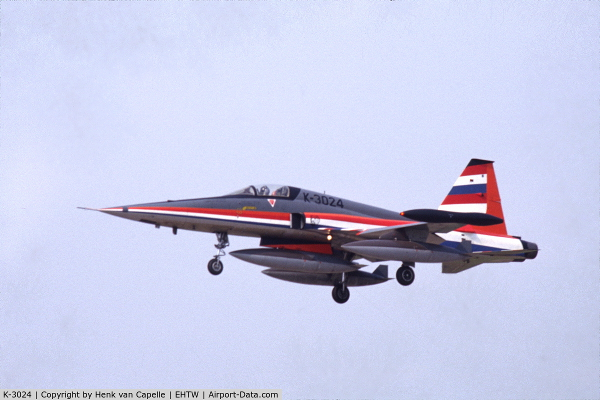 K-3024, 1970 Canadair NF-5A Freedom Fighter C/N 3024, A NF-5A fighter of the Royal Netherlands Air Force. It is wearing display colours and was used by pilot Fons Hemmelder at air shows. 1981.