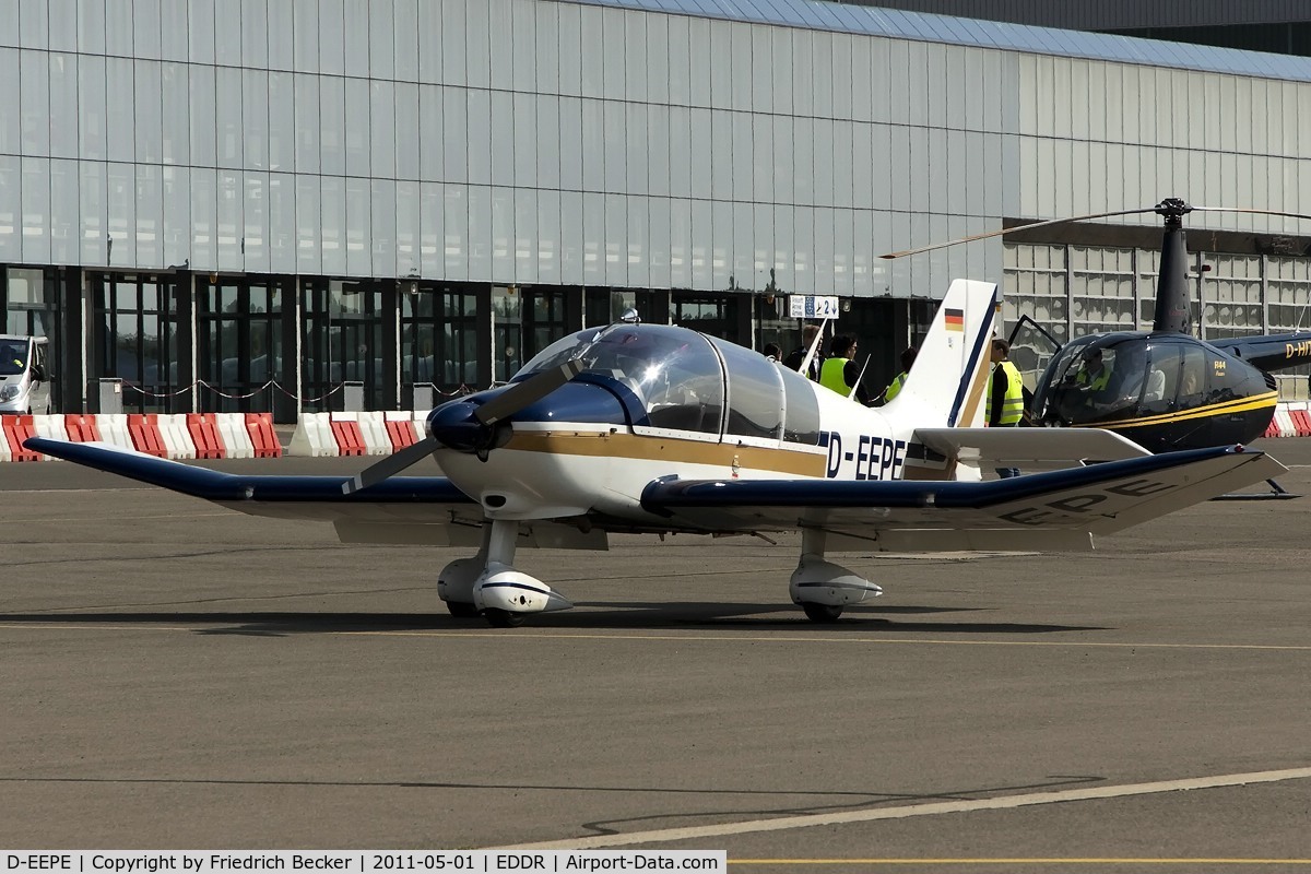 D-EEPE, Robin DR-400-180R Remorqueur Regent C/N 1222, static display during the Flugplatzfest 2011