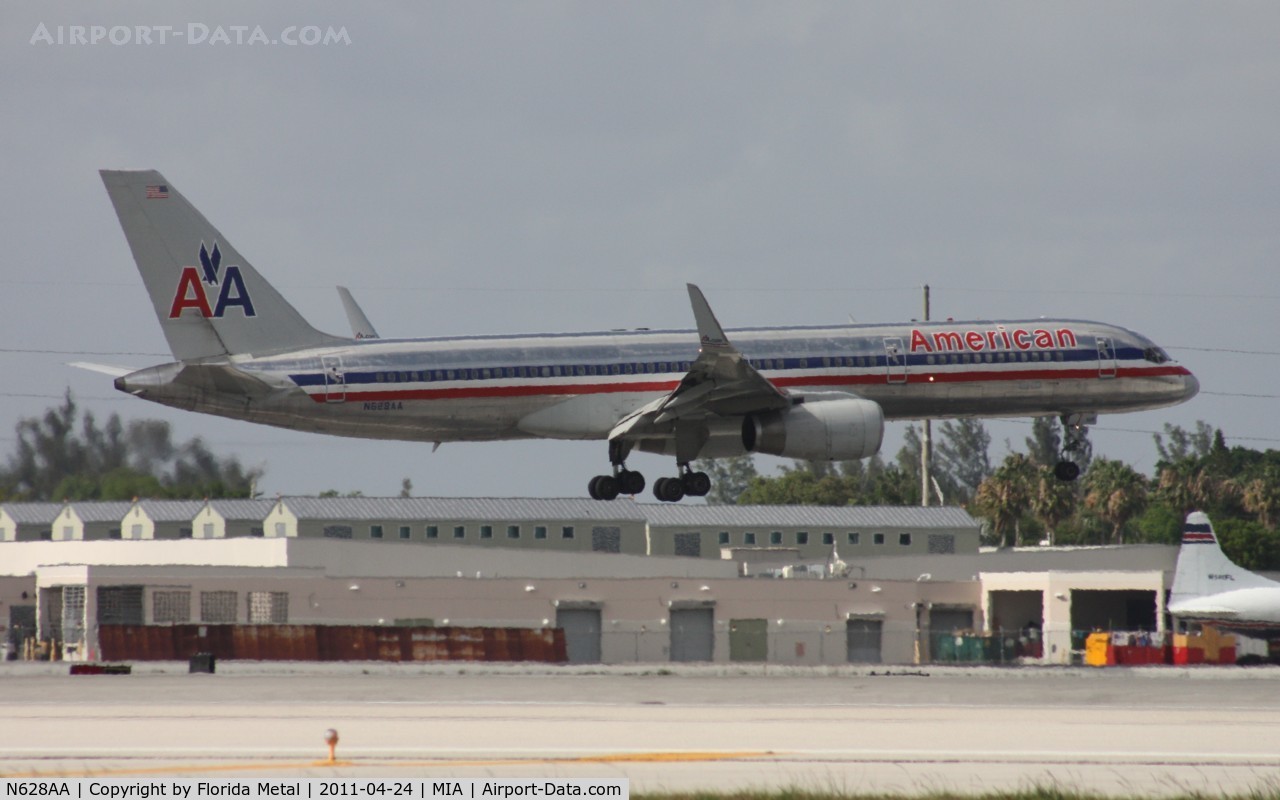 N628AA, 1990 Boeing 757-223 C/N 24586, American 757-200