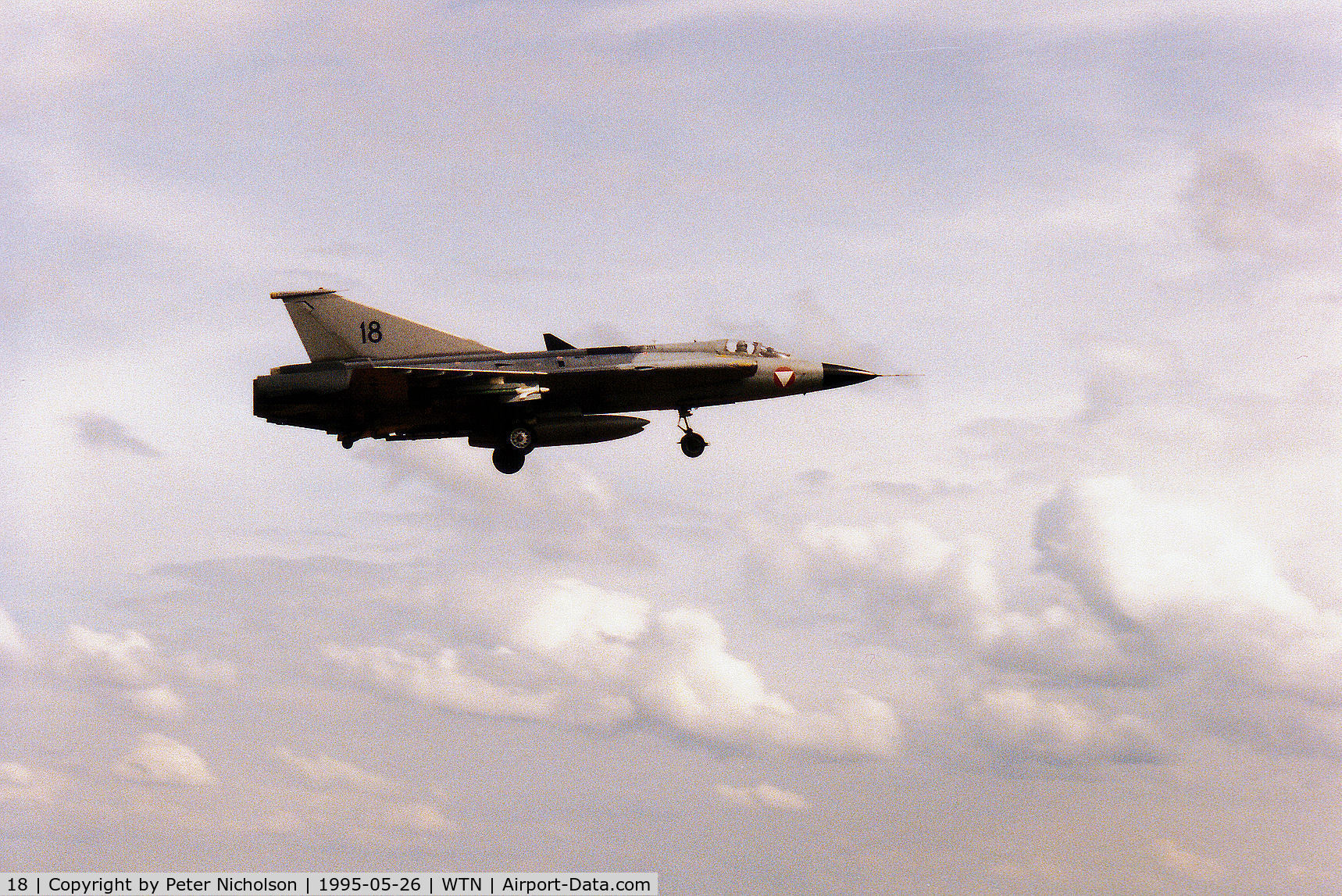 18, Saab J-35Oe MkII Draken C/N 35-1418, Saab Draken of the Austrian Air Force on final approach to RAF Waddington in May 1995.
