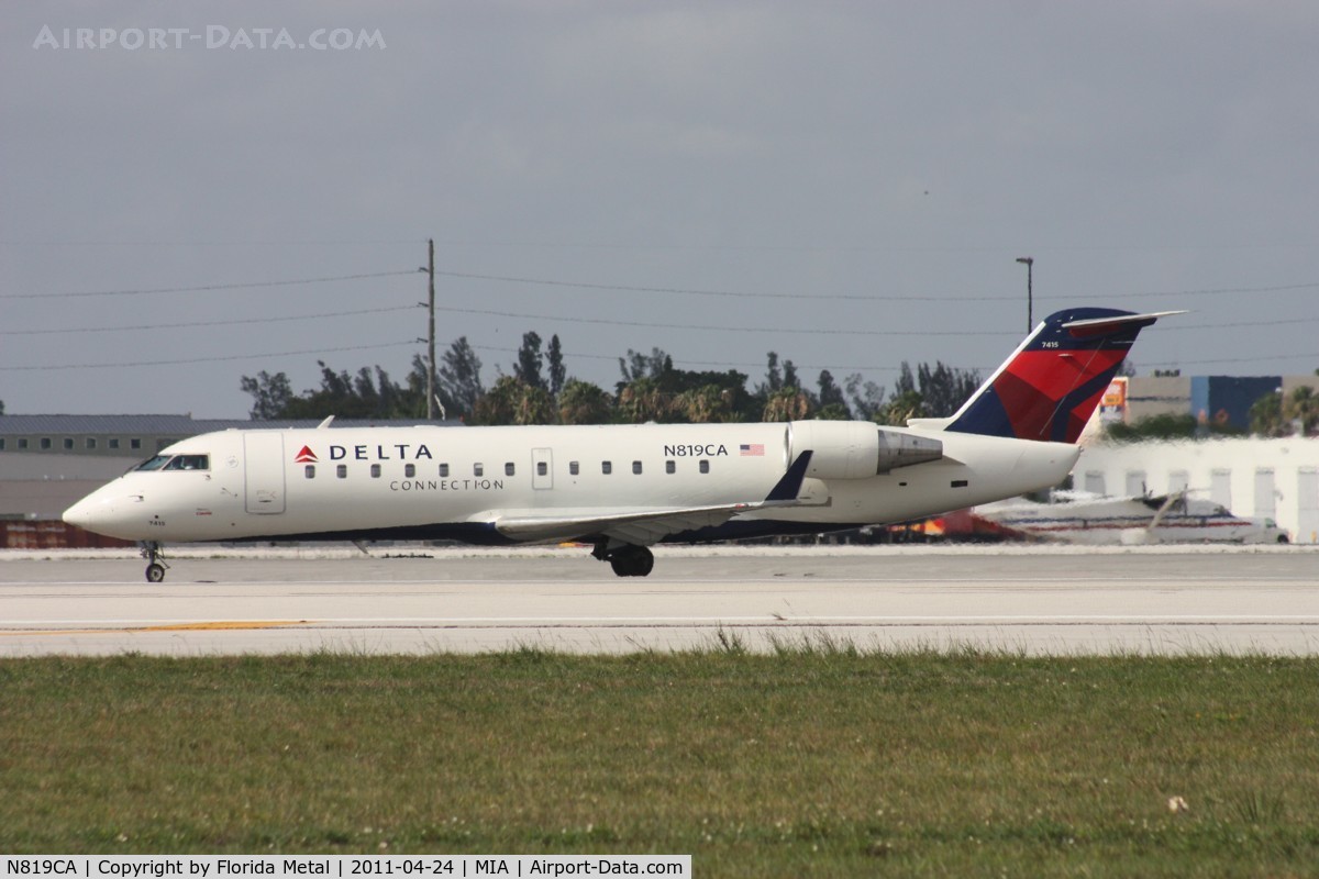 N819CA, 2000 Bombardier CRJ-100ER (CL-600-2B19) C/N 7415, Comair CRJ