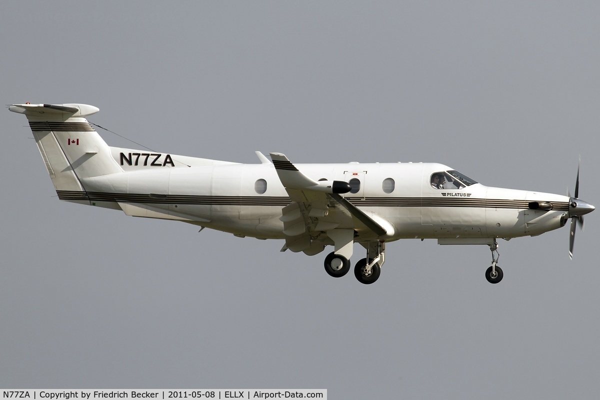 N77ZA, 1999 Pilatus PC-12/45 C/N 300, on final RW24