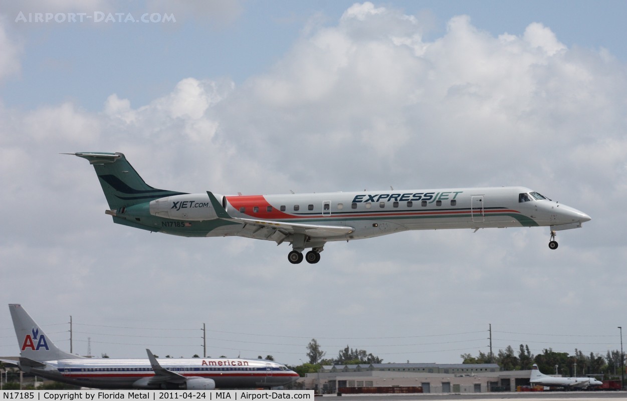 N17185, 2005 Embraer ERJ-145XR (EMB-145XR) C/N 14500922, Express Jet E145XR