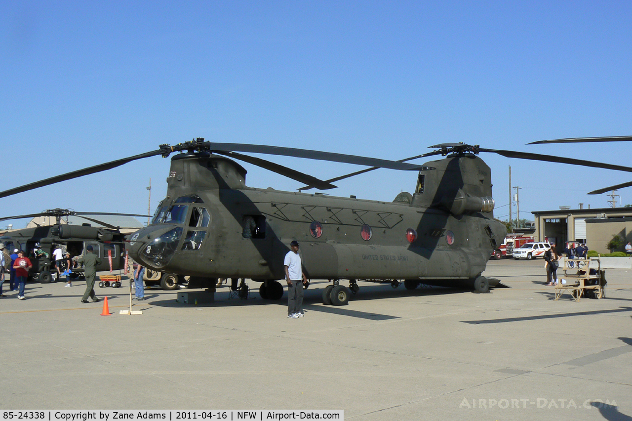 85-24338, Boeing CH-47D C/N M.3108, At the 2011 Air Power Expo - NAS Fort Worth