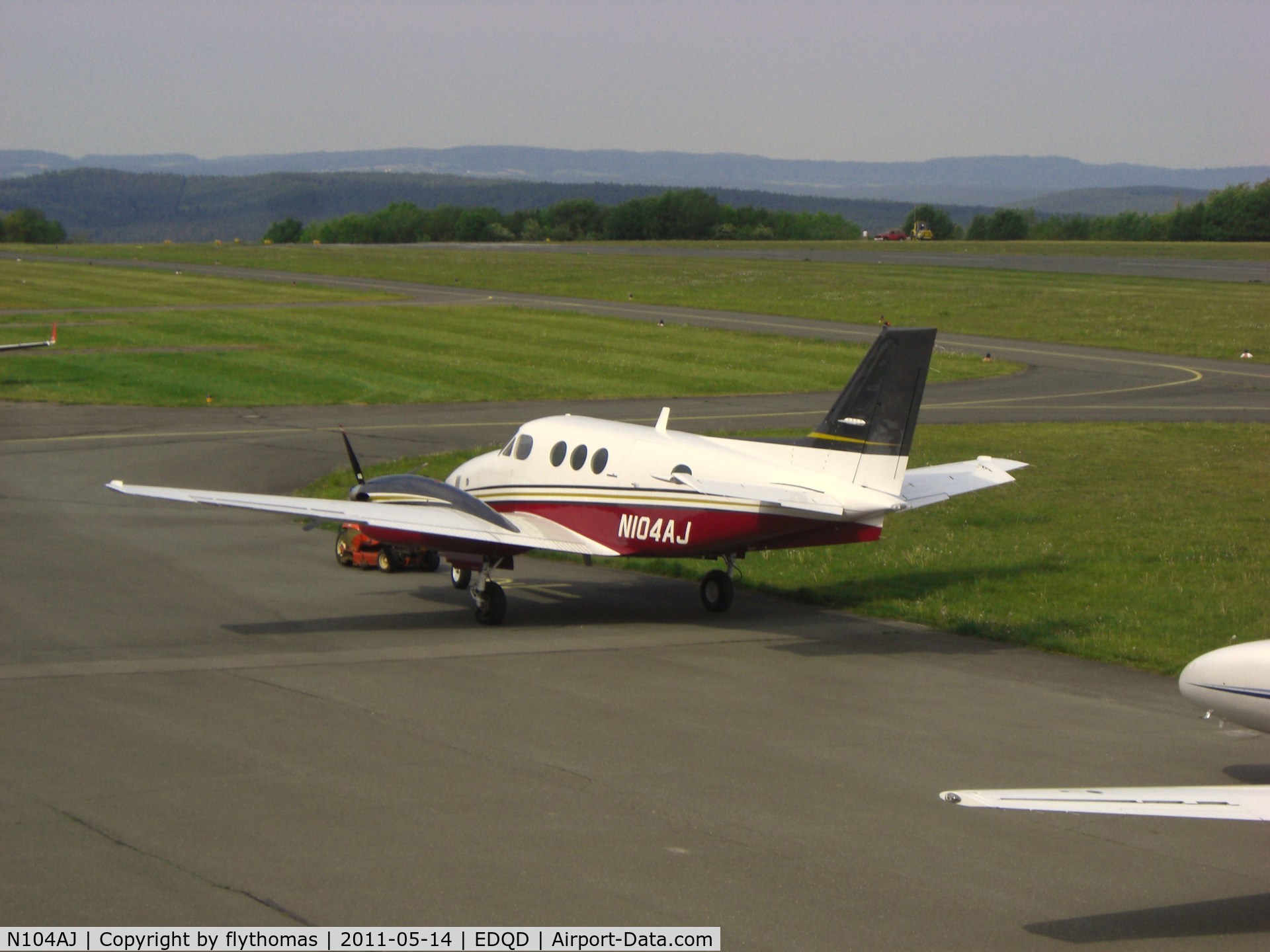 N104AJ, 1988 Beech C90A King Air C/N LJ-1164, N104AJ Bayreuth Airport