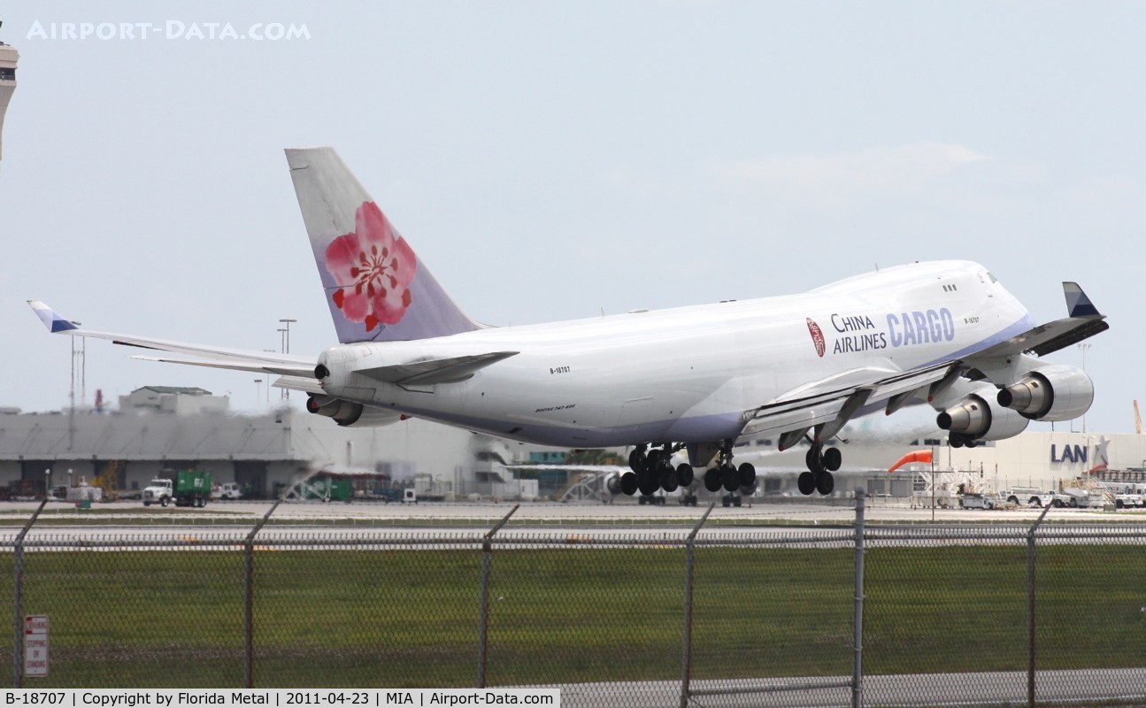 B-18707, 2001 Boeing 747-409F/SCD C/N 30764, China Airlines Cargo 747-400F
