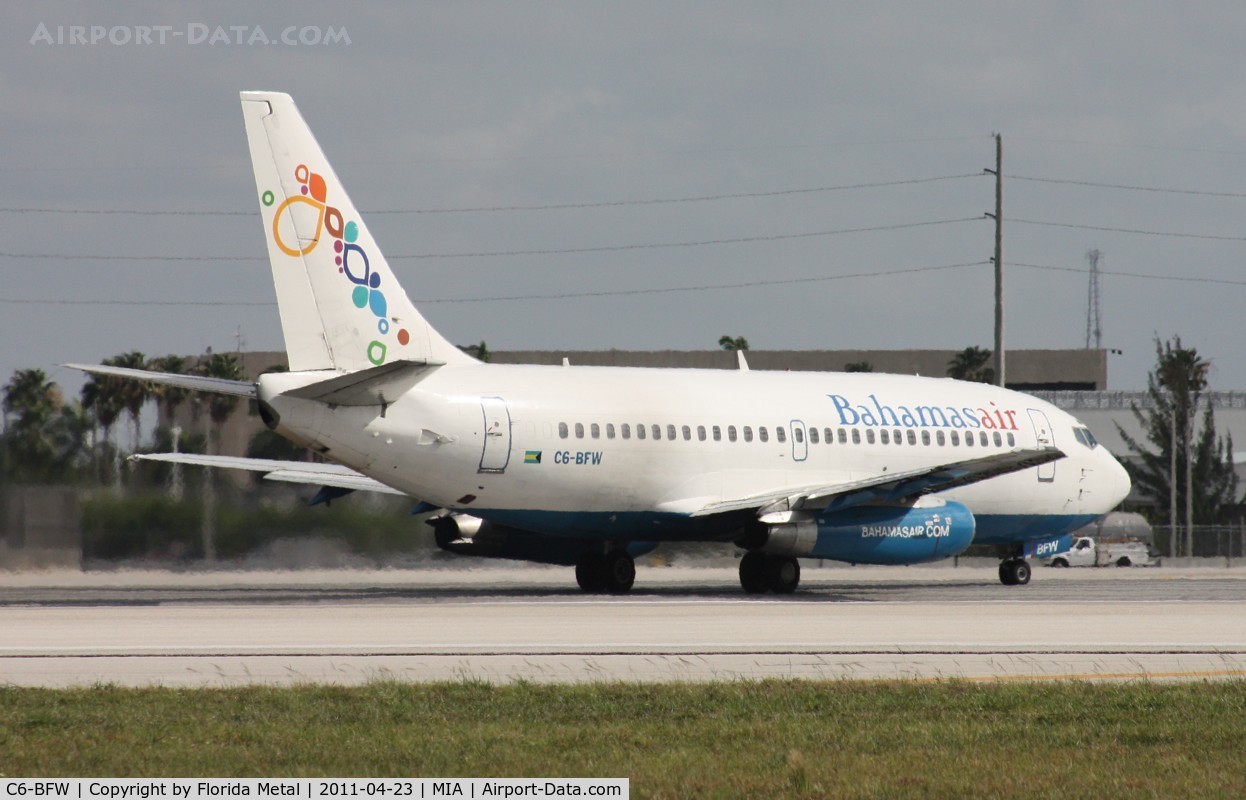 C6-BFW, 1982 Boeing 737-2K5 C/N 22601, Bahamas 737-200
