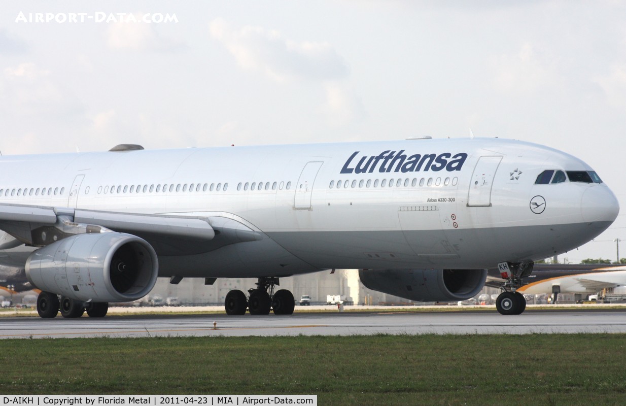 D-AIKH, 2005 Airbus A330-343X C/N 648, Lufthansa A330