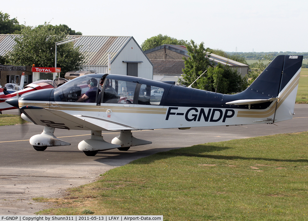 F-GNDP, Robin DR-400-120 Dauphin C/N 2073, Arriving from flight...