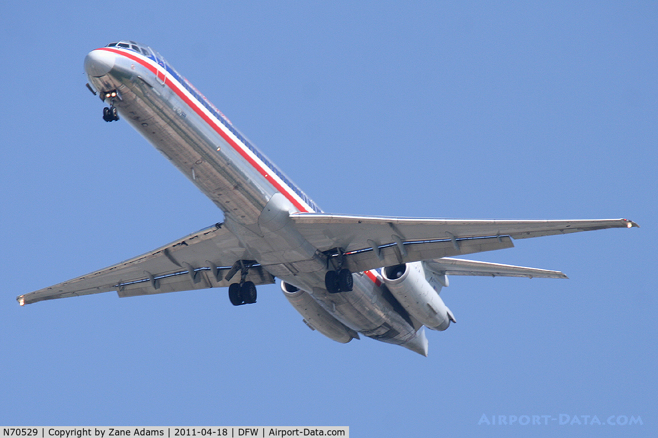 N70529, 1990 McDonnell Douglas MD-82 (DC-9-82) C/N 49921, American Airlines on final approach at DFW Airport, TX