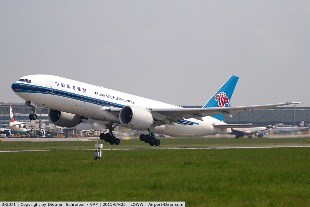 B-2071, 2009 Boeing 777-F1B C/N 37309, China Southern Boeing 777-200