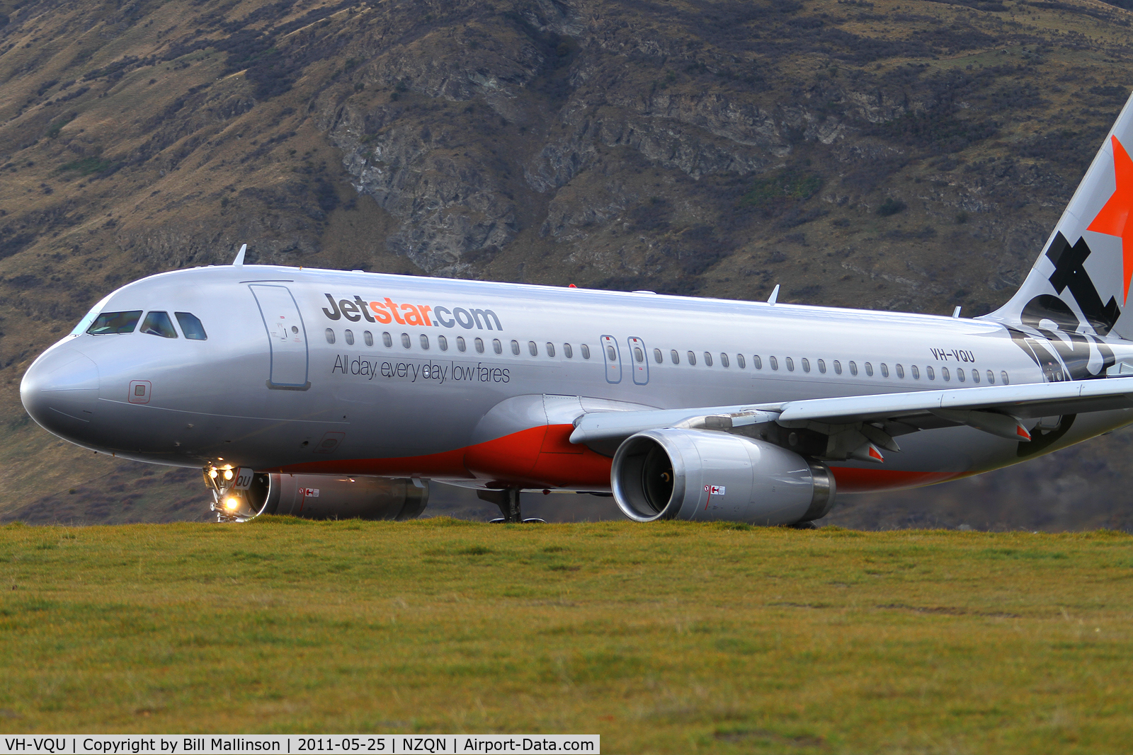 VH-VQU, 2005 Airbus A320-232 C/N 2455, at the end of an elevate 05