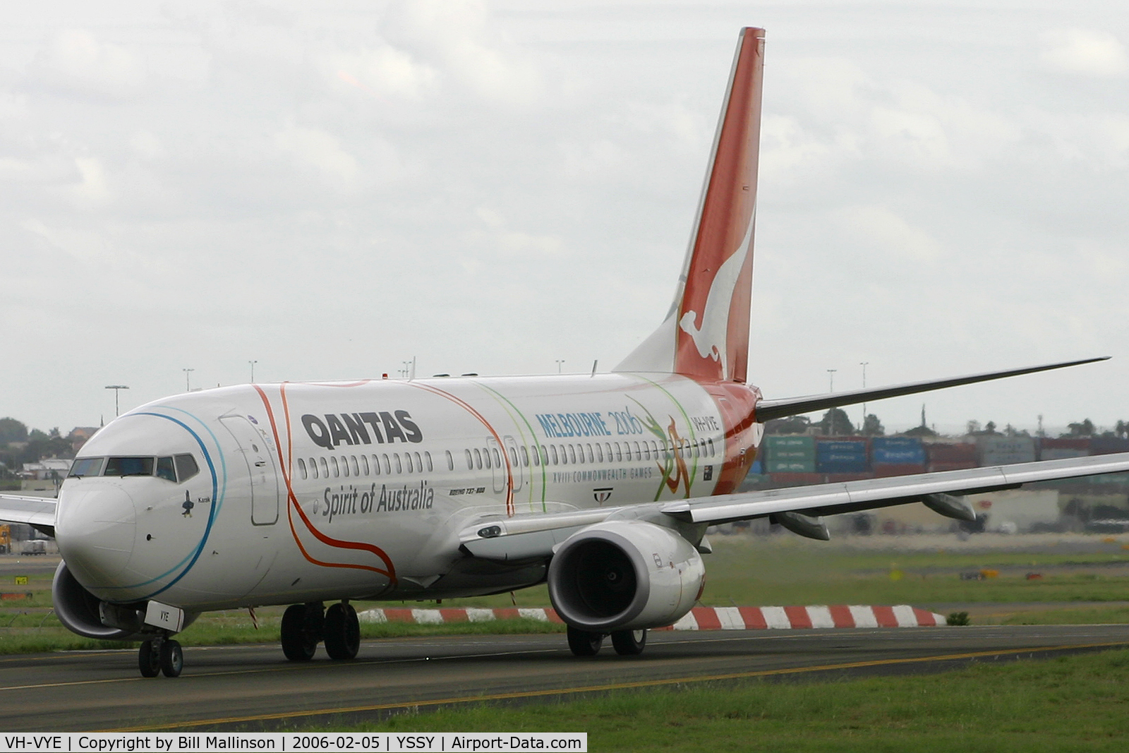 VH-VYE, 2005 Boeing 737-838 C/N 33993, MELBOURNE 2006 Commonwealth Games livery