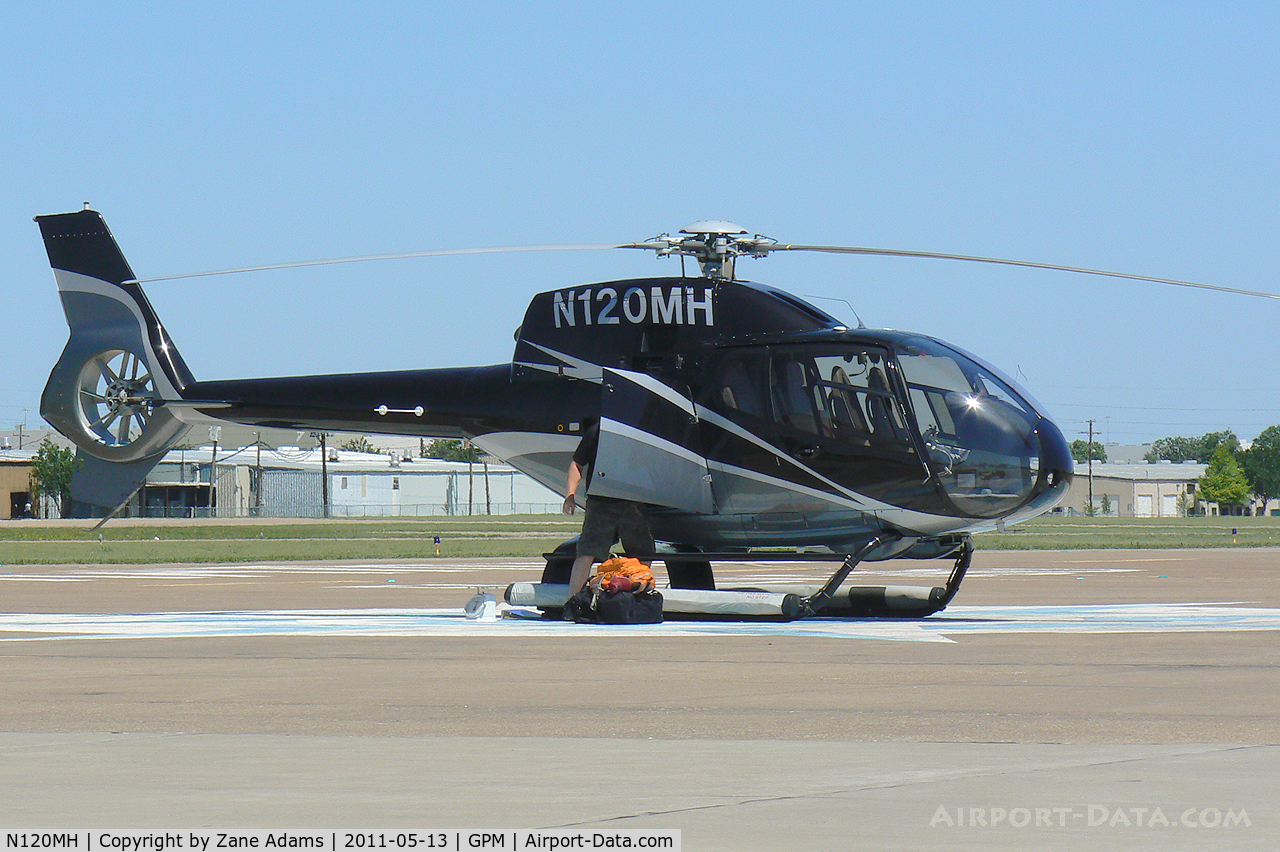 N120MH, 2004 Eurocopter EC-120B Colibri C/N 1390, At Grand Prairie Municipal