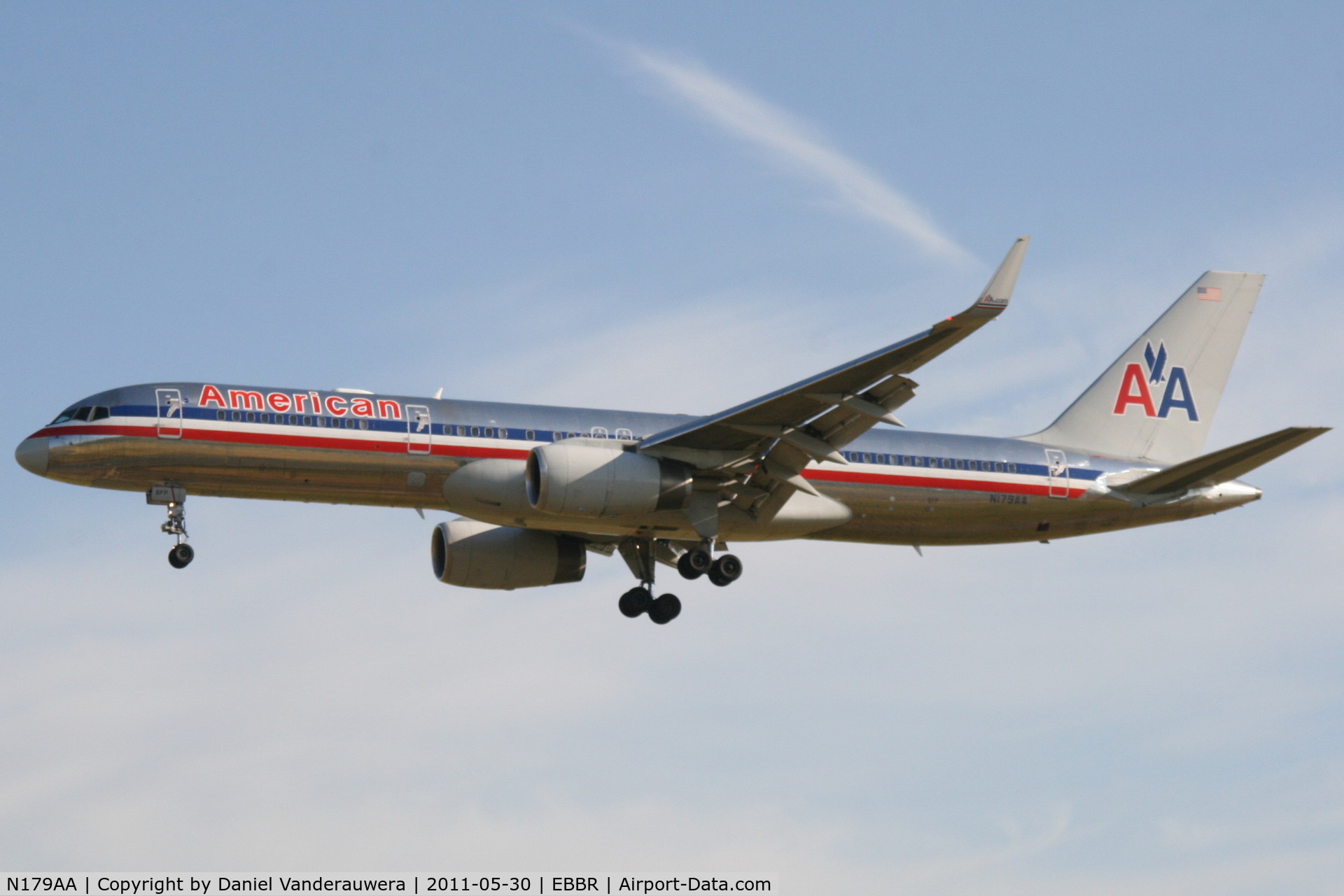 N179AA, 2002 Boeing 757-223 C/N 32397, Arrival of flight AA172 to RWY 25L