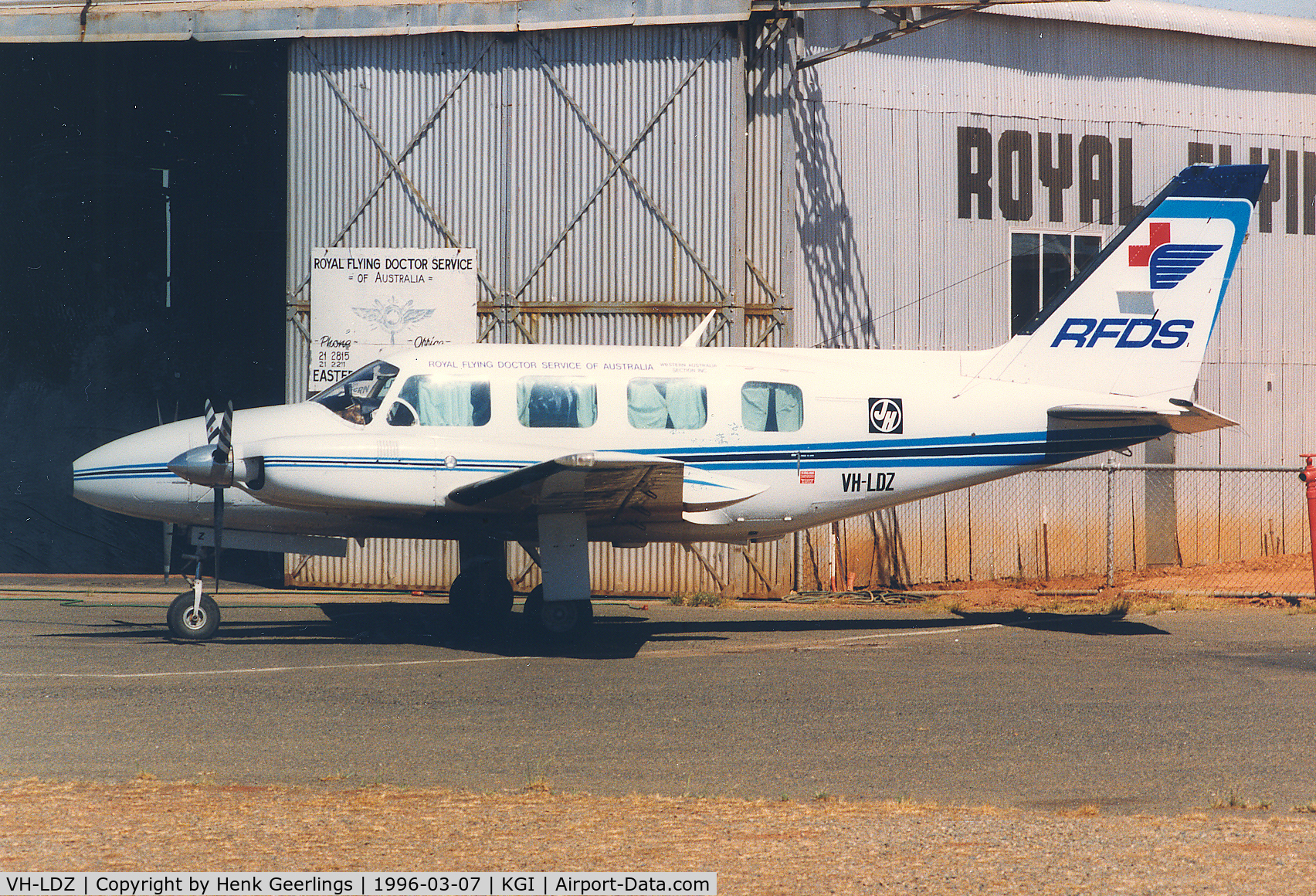 VH-LDZ, Piper PA-31-325 Navajo C/R C/N 31-8212013, RFDS