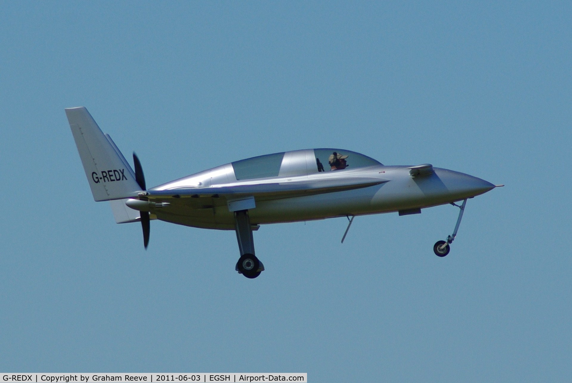 G-REDX, 1999 Berkut 360 C/N PFA 252-12481, Landing at Norwich.