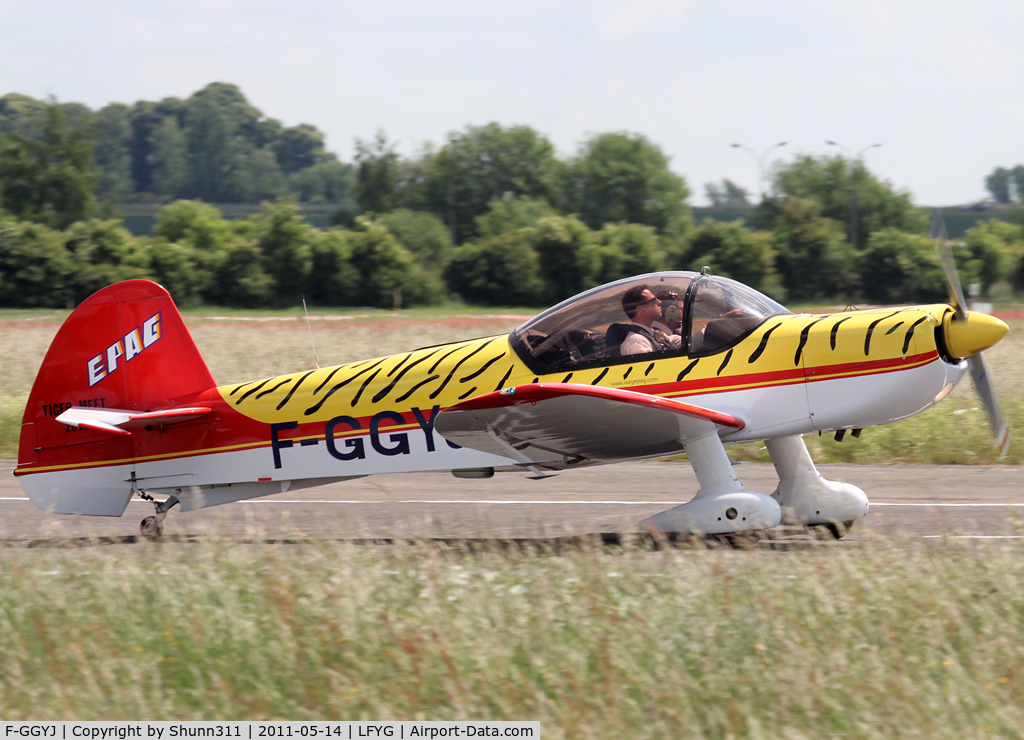 F-GGYJ, Mudry CAP-10B C/N 243, Landing rwy 26