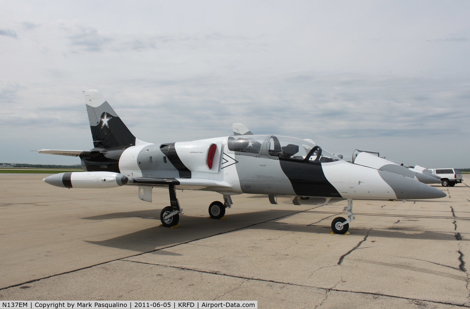 N137EM, 1980 Aero L-39 Albatros C/N PA031615, Aero Vodochody L-39