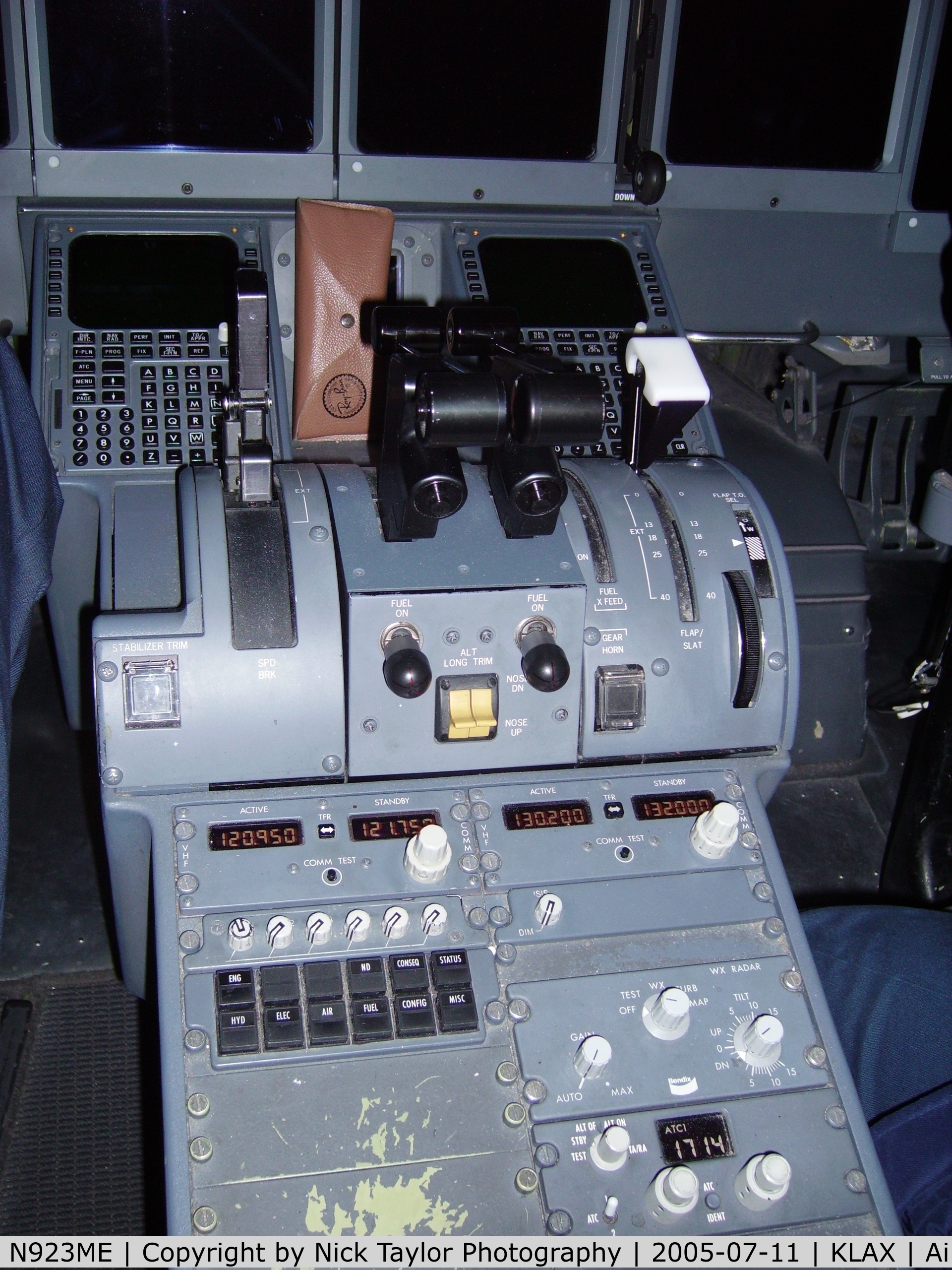 N923ME, 2005 Boeing 717-2BL C/N 55185, Throttle quadrant