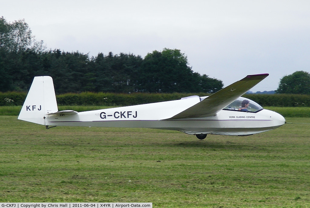 G-CKFJ, 1968 Schleicher ASK-13 C/N 13136, at the York Gliding Centre, Rufford