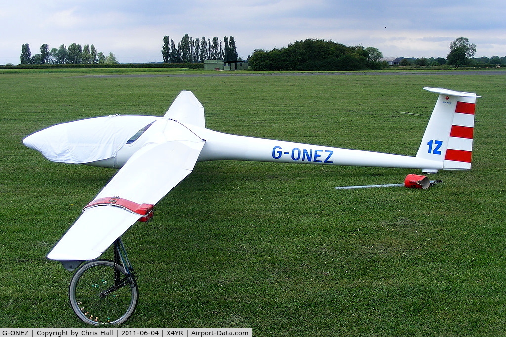 G-ONEZ, 1981 Glaser-Dirks DG-200/17 C/N 2-1431738, at the York Gliding Centre, Rufford