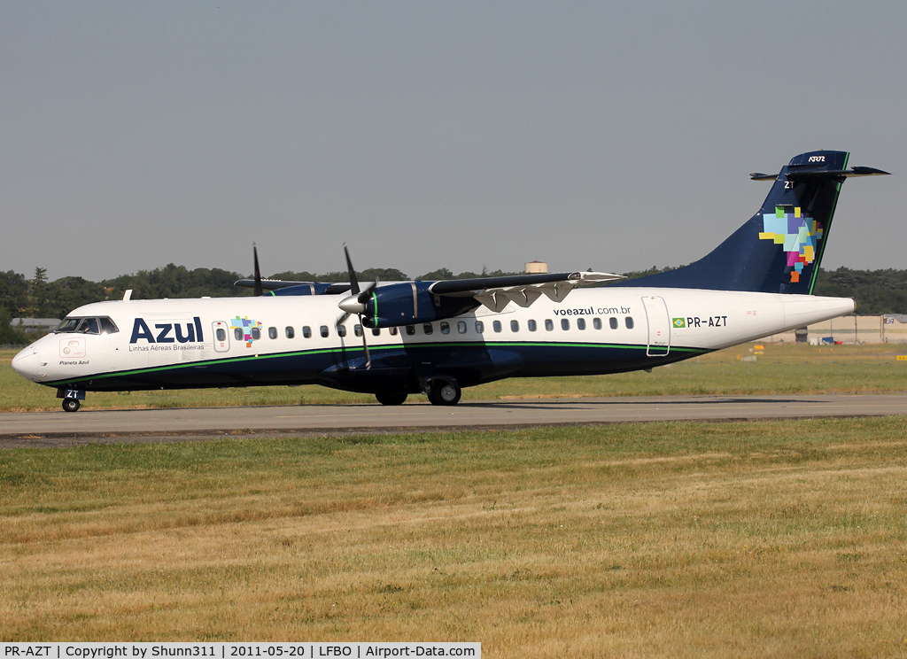 PR-AZT, 1995 ATR 72-202 C/N 450, Lining up rwy 14L for test flight...