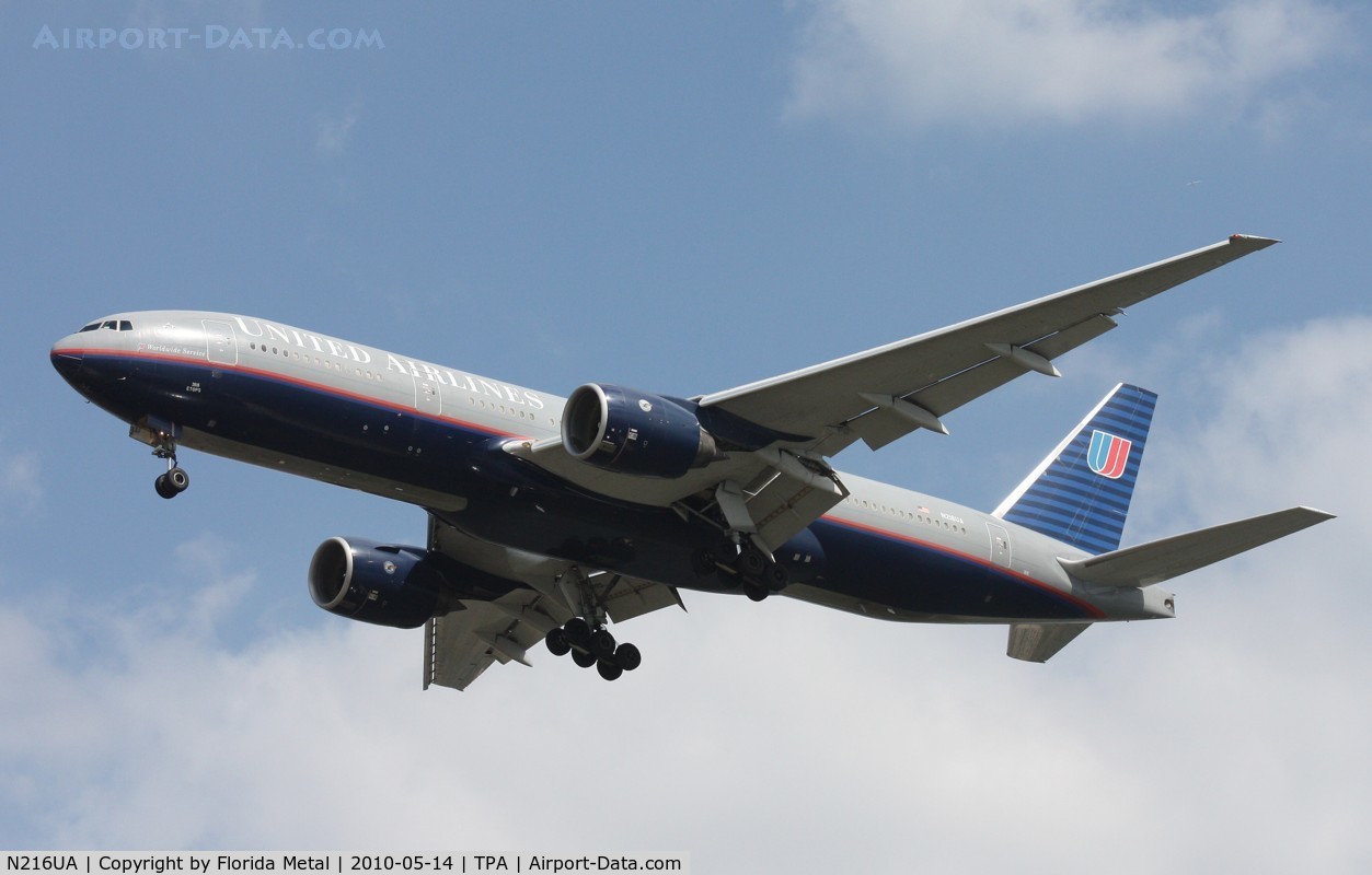 N216UA, 2000 Boeing 777-222 C/N 30549, United 777